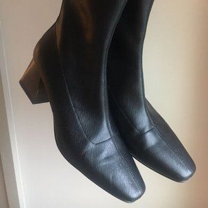 Heeled Black Leather Boots with Korean Style